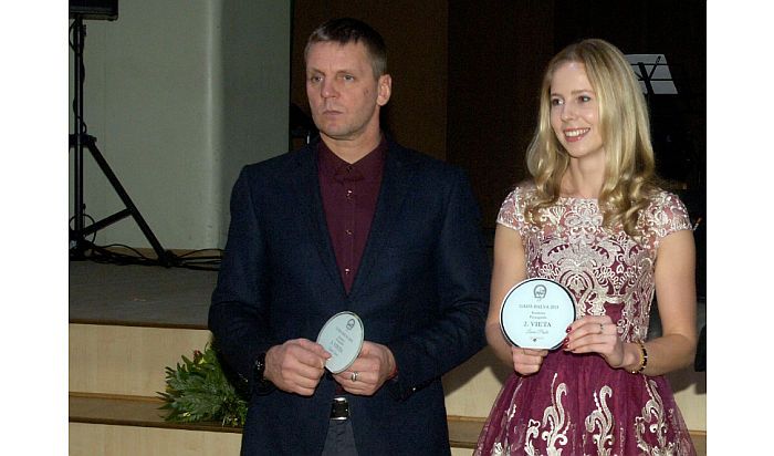 Jaunmārupes zemnieku saimniecības “Lielceri” pārstāvji Andis Vārna un Laura Penele