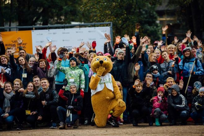 Foto: Dzīvnieku patversmē &quot;Ulubele&quot; aizvadīta Lielā rudens talka