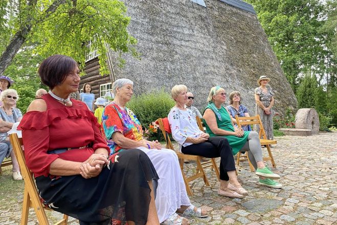 12.VII Mākslas terapijas nodarbība senioriem un koncerts Murjāņos