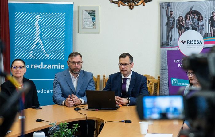 Foto - publicitātes