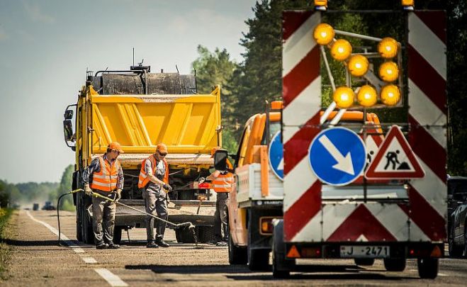 Foto - Latvijas autoceļu uzturētājs