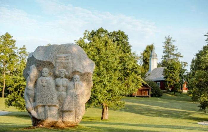 7.VII Tautasdziesmu sadziedāšanās vakars Dainu kalnā