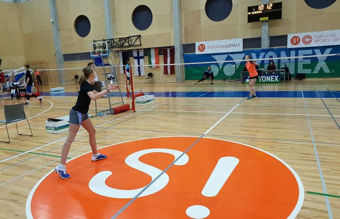 &quot;Sigulda Open&quot; badmintona turnīrā sekmīgākie igauņi un mājinieces
