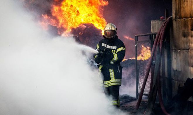 Stopiņu novadā degusi automašīna, Garkalnē – dzīvojamā māja