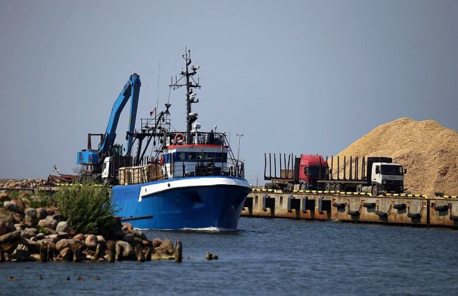 Osta ir piemērota daudziem kravu pārvadātājiem, jo nereti kravu ir vieglāk nogādāt Skultes ostā, nevis vest uz Rīgu. Foto – skulteport.lv