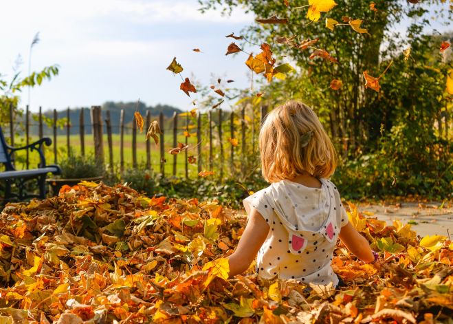 Būtiski ierobežos audžuģimenēs esošu bērnu adopciju uz ārvalstīm