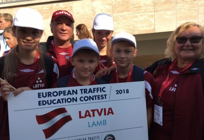 Jauno velosipēdistu konkursā uzvar Baložu vidusskolas skolēni