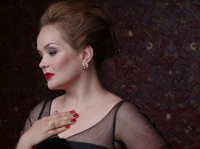 Operdziedātāja Evija Martinsone.