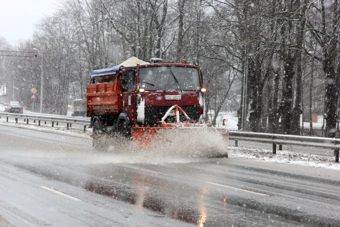 Ceturtdien lietus un vējš kausēs sniegu