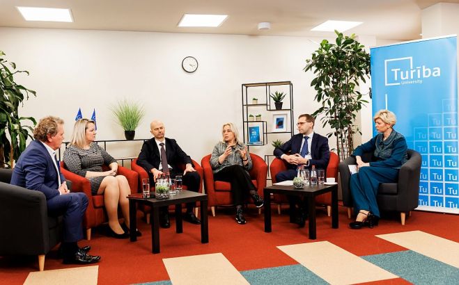 Foto - publicitātes