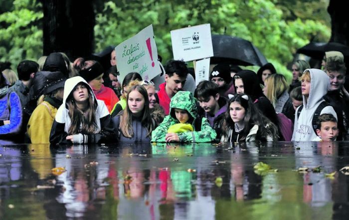 Šā gada 20. septembrī notika akcija “Gājiens nākotnei”, kas vienlaikus pulcēja klimata aktīvistus daudzviet pasaulē. Foto – Maruta Pakalne