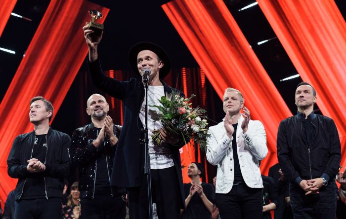 Foto: "Muzikālajā bankā" triumfē "Prāta vētra"