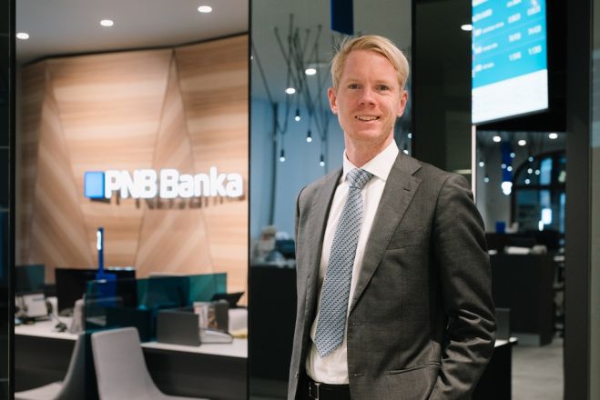 &quot;PNB bankas&quot; valdes priekšsēdētājs Olivers Bramvels.