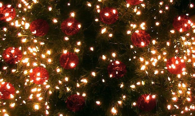 30.XI Ziemassvētku egles iedegšanas svētki Saulkrastos, Olainē, Salaspilī, Mārupē, Spuņciemā un Piņķos