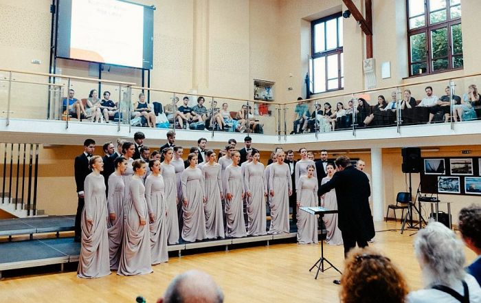 Foto - facebook.com/youthchoirkamer