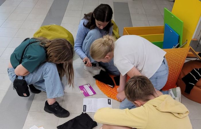 Attēls rakstam: Aptauja: 32% Latvijas iedzīvotāju uzskata, ka bērniem skolā vislielāko stresu rada bailes pieļaut kļūdas un negatīvs vērtējums