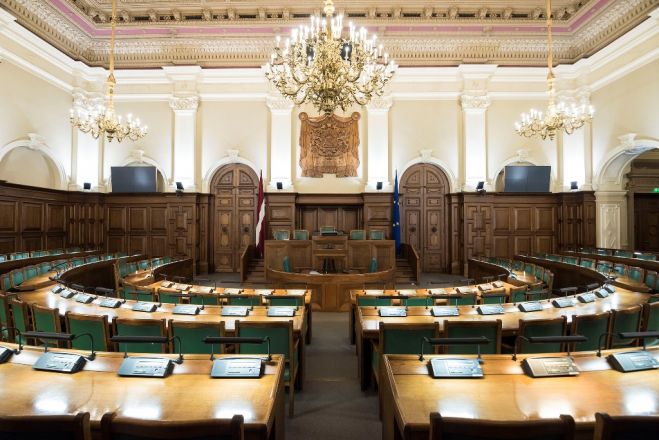 Politoloģe: Saeimas prezidija vēlēšanas koalīcijas un valdības aprises padarījušas neskaidrākas