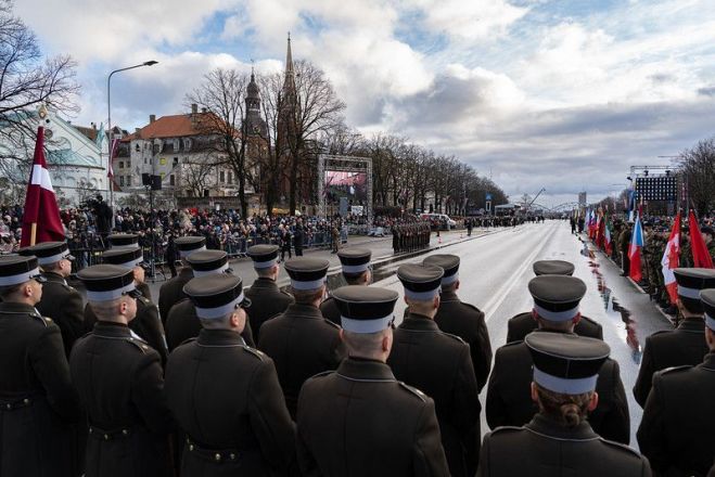Foto – Reinis Inkēns, Saeima; Ilmārs Znotiņš, Valsts prezidenta kanceleja; Dāvis Doršs, Valsts prezidenta kanceleja