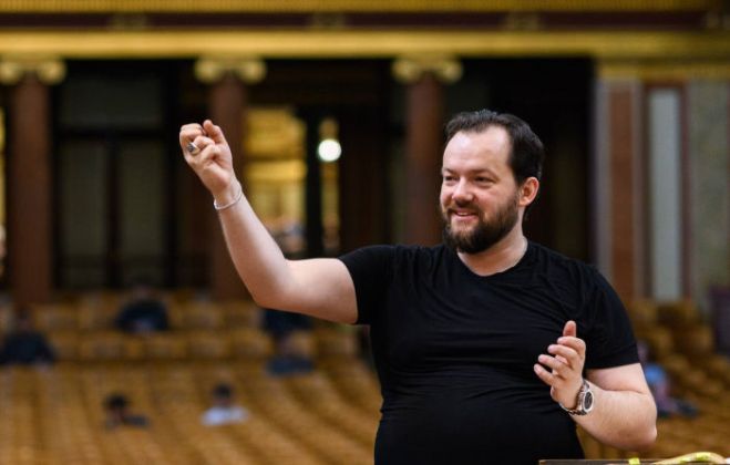 Andris Nelsons 2020.gada 1.janvārī diriģēs &quot;Vīnes Filharmoniķu&quot; Jaungada koncertu