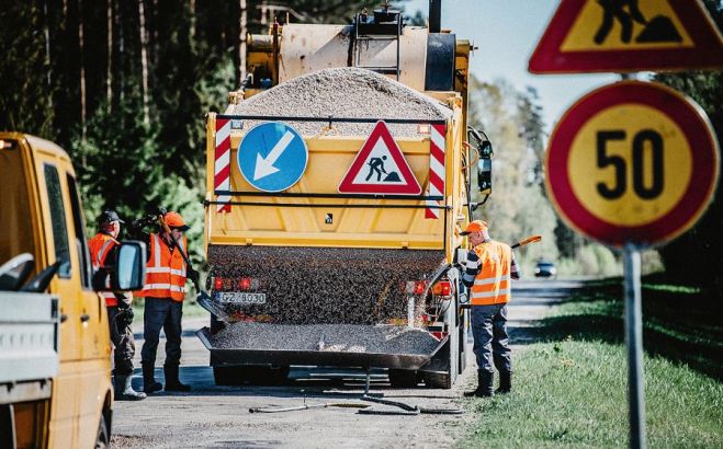 Foto - Latvijas autoceļu uzturētājs