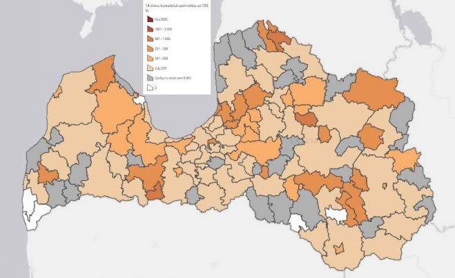 Reģistrēto Covid-19 gadījumu biežums pēdējās 14 dienās uz 100 000 iedzīvotāju. Grafika - SPKC