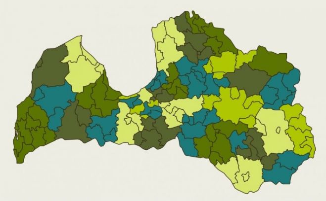 Ar vienu krāsu apzīmētas blakus esošas pašvaldības, kuras tiek piedāvāts apvienot (izņēmums – daļu Ķekavas novada teritorijas paredzēts pievienot Olaines novadam). Infografika: LETA. Foto: Liene Ozola