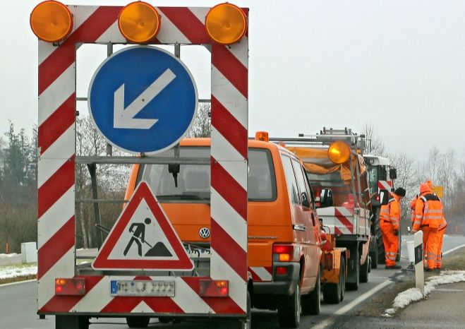 Parakstīts līgums par ceļa būvdarbiem "Sēnītes" posmā