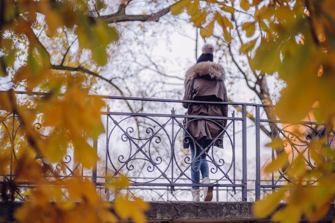 Kājas siltumā un dzērvenes uz mēles: kā sevi pasargāt no urīnceļu saslimšanām