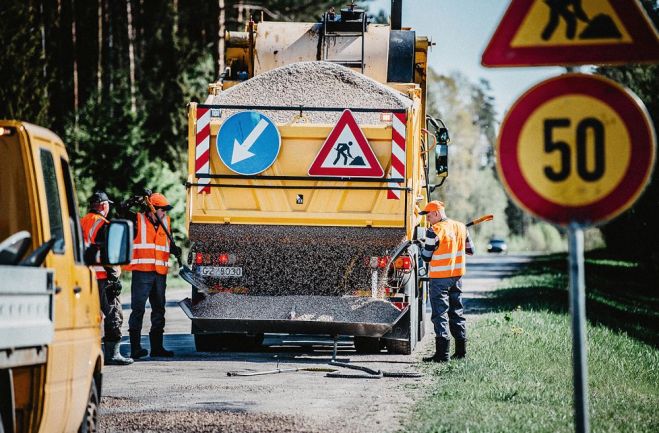 Foto - Latvijas autoceļu uzturētājs