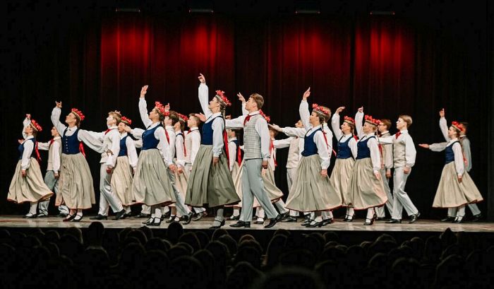 14.XI Deju koncerts &quot;Latvija. Draugi. Mēs&quot; Siguldā