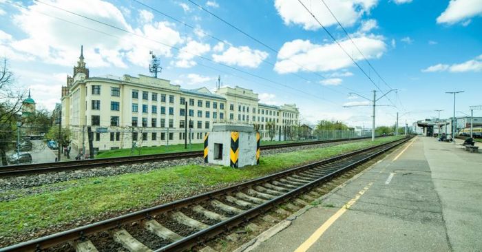 Slepenais "Objekts Nr. 100" jeb pazemes bunkurs bija paredzēts dzelzceļa vadības funkciju un sakaru nodrošināšanai ķīmiskā kara vai atombumbas sprādziena gadījumā. Foto: Andris Biedriņš