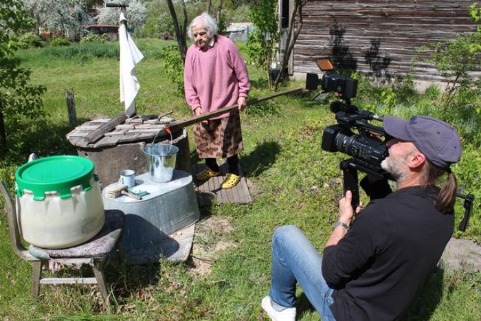 Foto: Pabeigta filmas &quot;Latvijas simtgadnieki&quot; uzņemšana