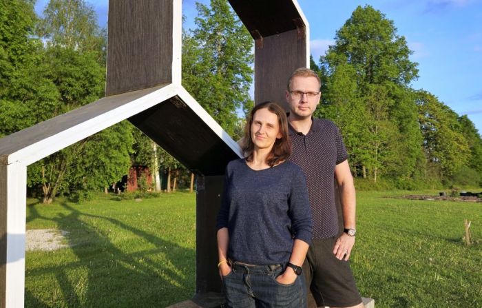 Bišu šūnas ir “Stropēnu” un Lūšu ģimenes – Jāņa un Leldes – vizītkarte. Foto – no privātā arhīva