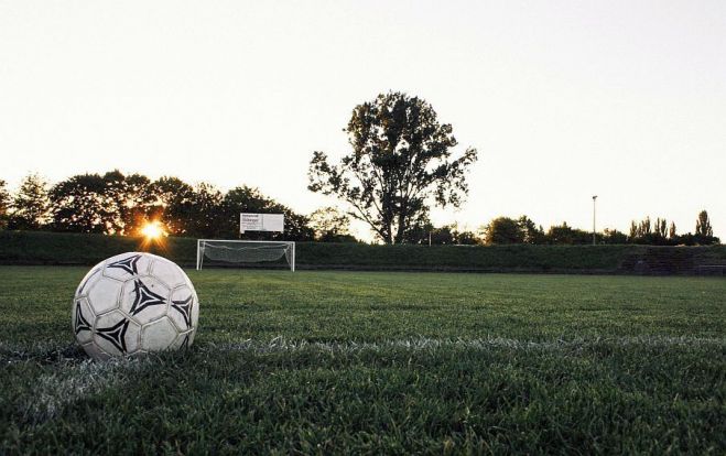 21.-25.VII Latvijas futbola trešās līgas spēles Upesciemā, Olainē, Piņķos un Siguldā