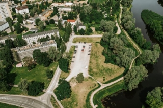 Noslēgts līgums par publiskās ārtelpas būvniecību vienā adresē Ādažos