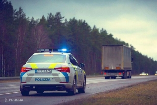 Kopš pirmdienas ceļu satiksmes negadījumos Rīgas reģionā cietuši 19 cilvēki, viens gājis bojā