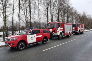 Saulkrastos deguši malkas šķūņi, Carnikavā – garāža, Salaspilī – saimniecības ēka