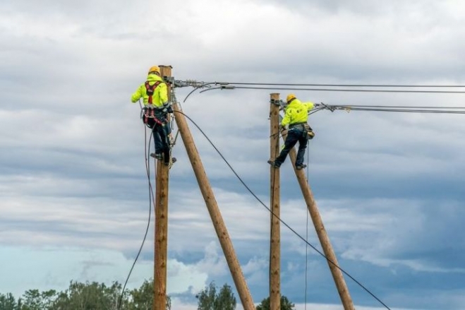 Plašākie elektroapgādes pārtraukumi svētdienas rītā Ogres, Siguldas un Ropažu novados