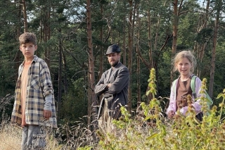 Carnikavas apkaimē top piedzīvojumu fantāzijas filma ar mākslīgā intelekta radītu brīnumu pasauli