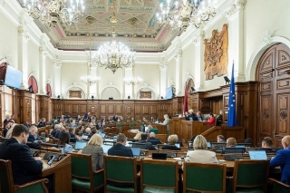 Ar ZZS atbalstu Saeima nodod vērtēšanai komisijā opozīcijas ieceri izstāties no Stambulas konvencijas