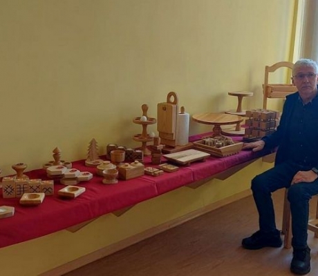 Kārlis Caune – meistars, kurš jūt koku dziļāk