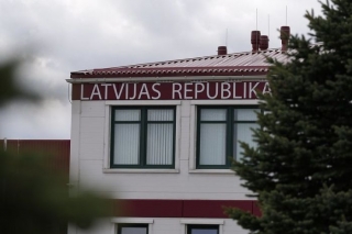 Astoņos mēnešos fiziskās personas uz Latvijas robežas 227 reizes deklarējušas skaidru naudu virs 10 000 eiro