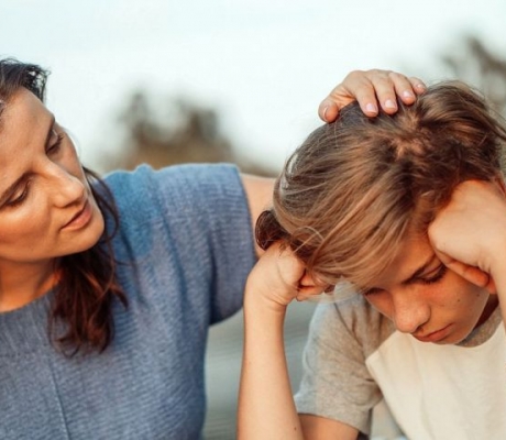 Kā runāt ar bērnu, ja skolā sākušās grūtības