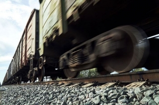 Dzelzceļa kravu pārvadājumu apmērs pirmajā ceturksnī samazinājies par 25,6%