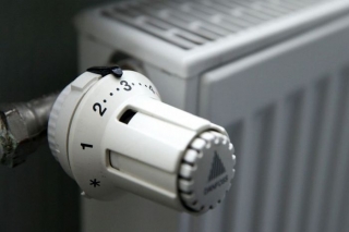 Saeima noteic cenu griestus siltumenerģijai