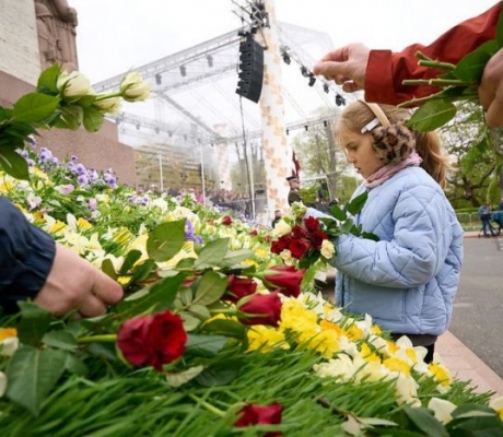 Foto: Atzīmē 35 gadus kopš Latvijas neatkarības atjaunošanas