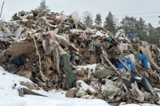 VVD Babītes pagastā konstatē nelegālu būvniecības  atkritumu izgāšanu