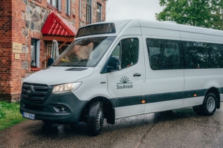 Saulkrastu novadā iegādāts jauns elektroautobuss skolēnu pārvadāšanai