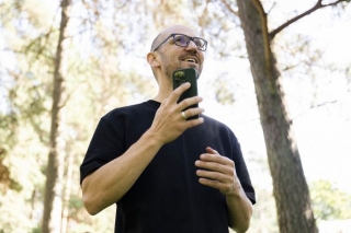 Režisoru Jāni Znotiņu  vienmēr var aizkustināt suņi un truši