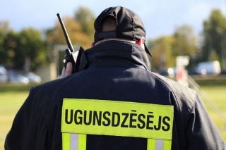 Babītes pagastā degušas tūjas, Sējā – ledusskapis, Inčukalnā – koka stumbrs
